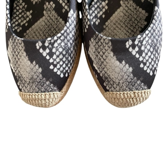 NWOB TORY BURCH Heather Ankle Wrap Satin Espadrille Wedge US 8 Black/Roccia - Picture 6 of 7